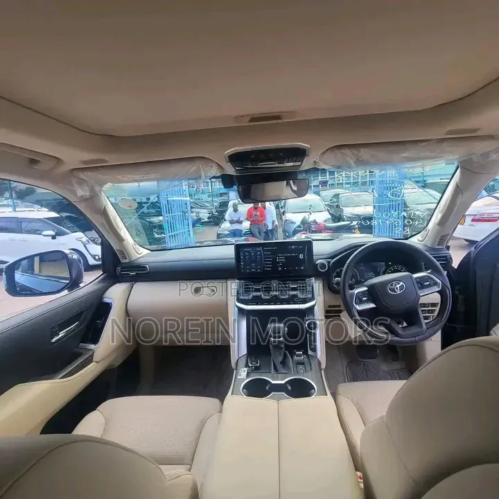 Toyota Land Cruiser 2022 Black