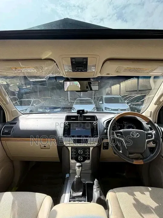 Toyota Land Cruiser Prado 2019 Gray