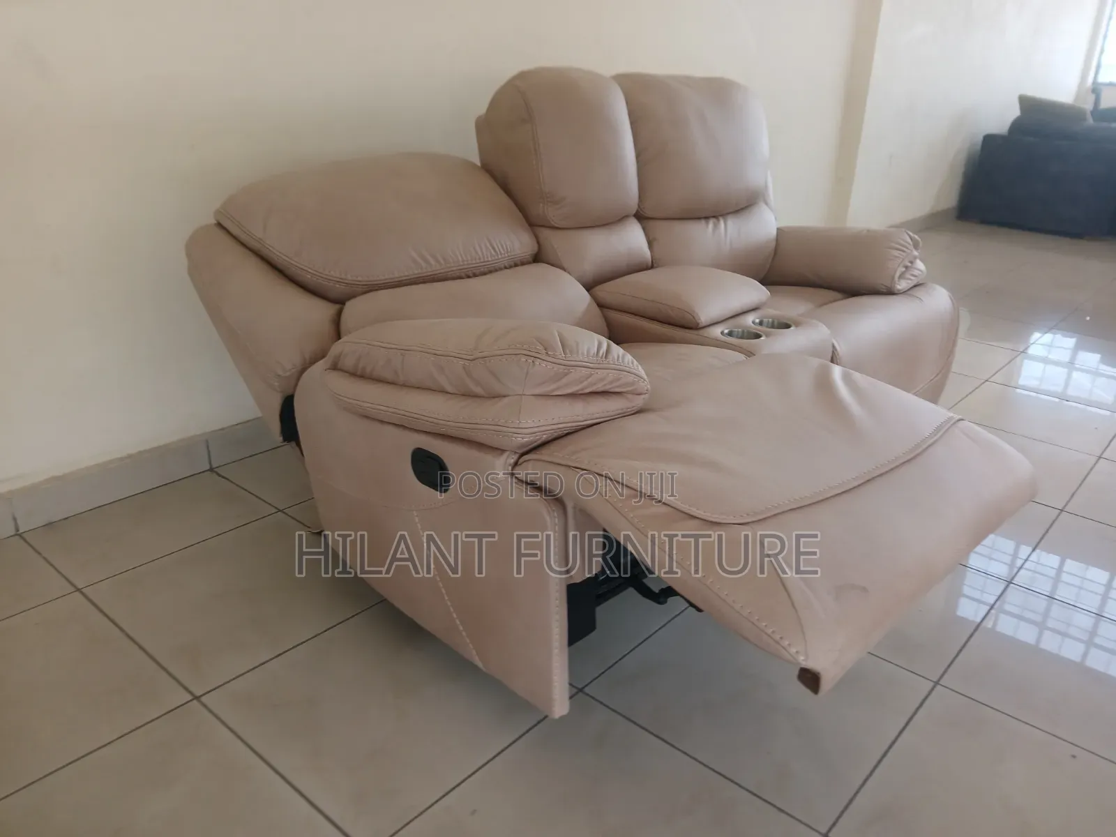 Cream 2 Seater King-Size Recliner Sofa.