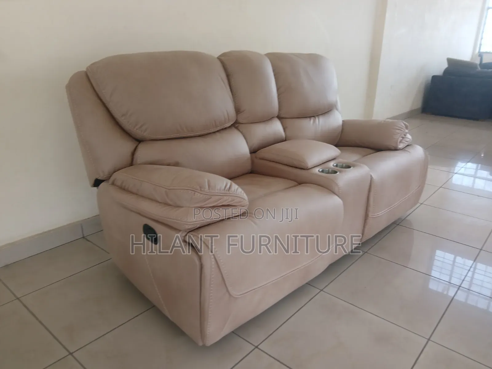 Cream 2 Seater King-Size Recliner Sofa.