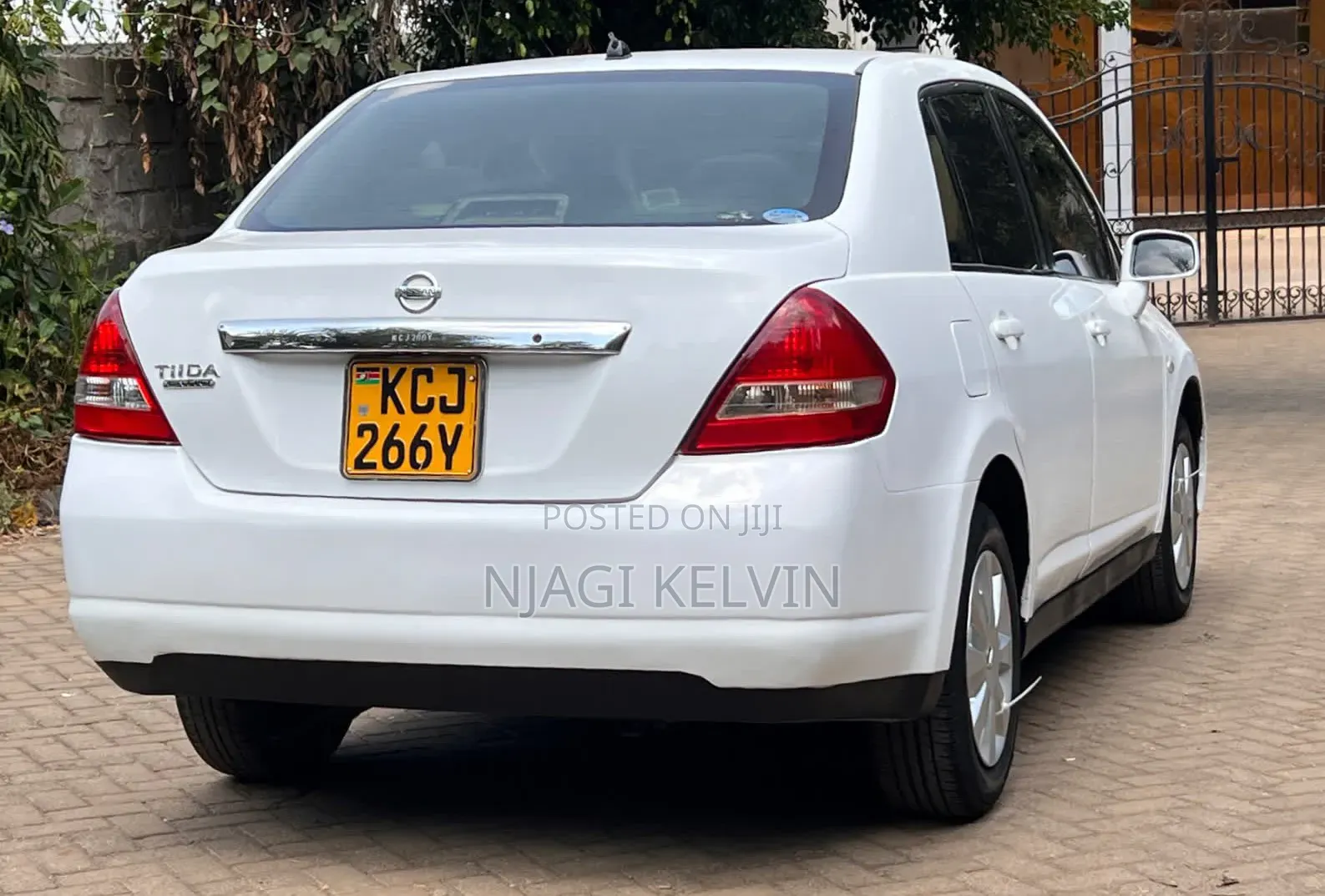 Nissan Tiida 2009 White
