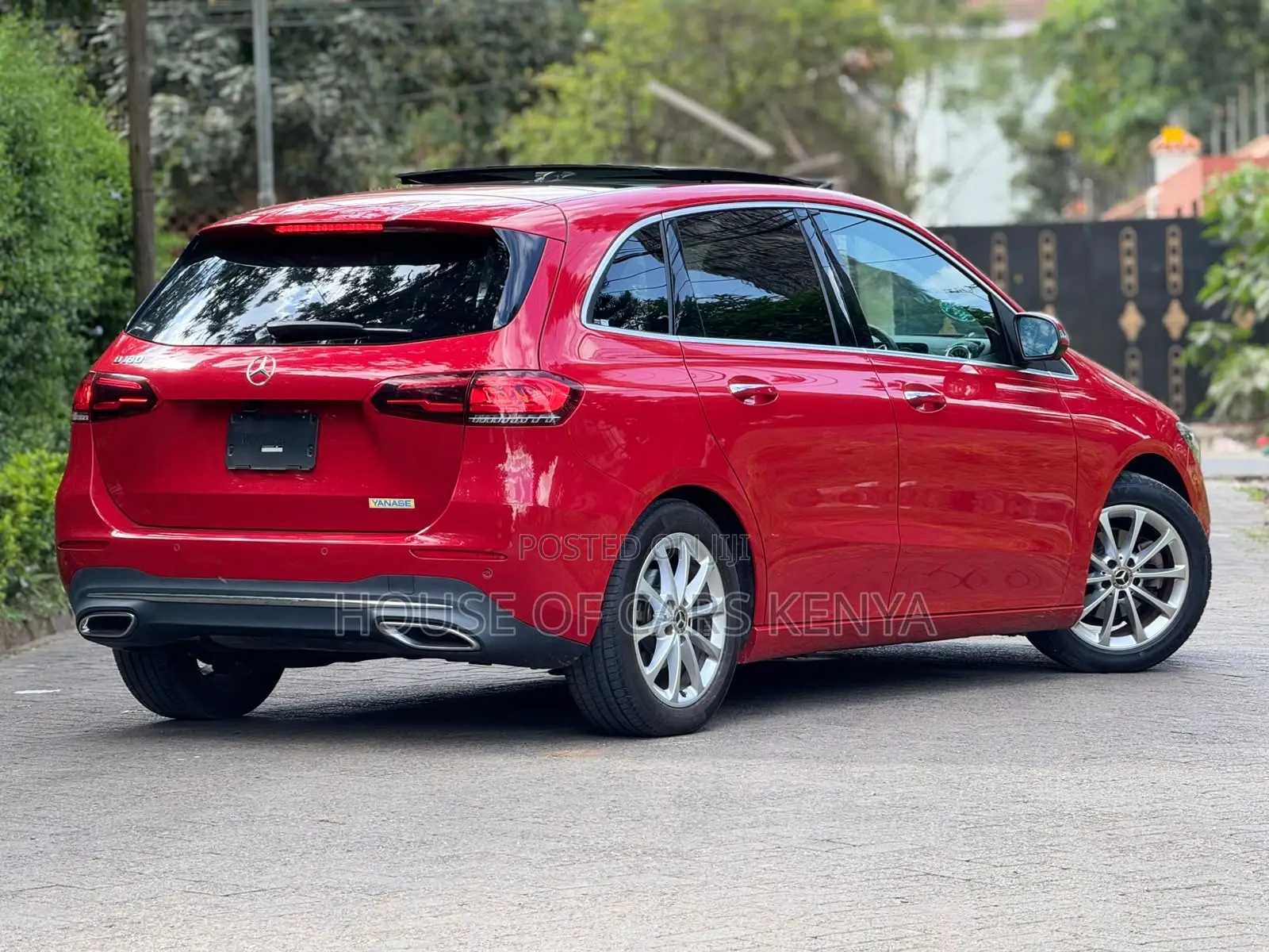 Mercedes-Benz B-Class 2019 Red