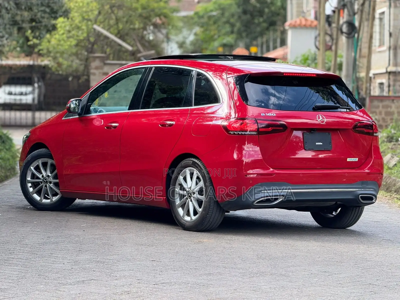 Mercedes-Benz B-Class 2019 Red