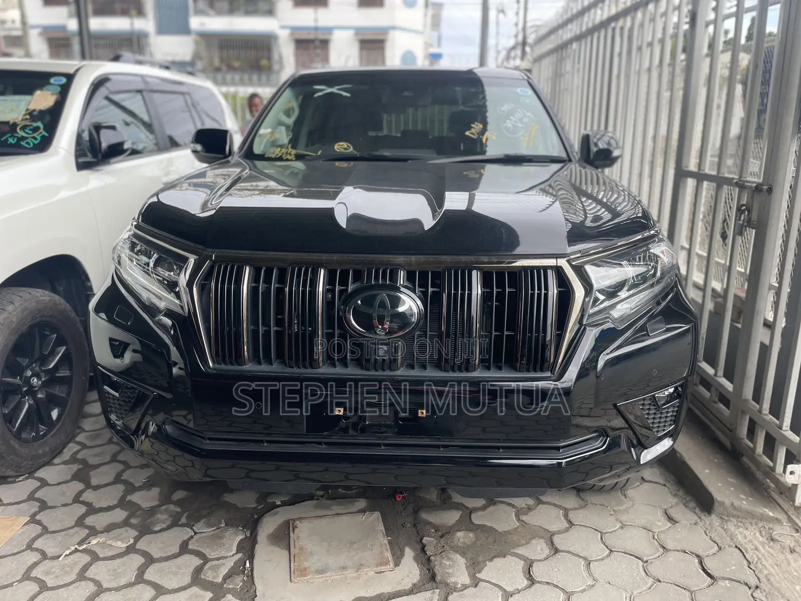 Toyota Land Cruiser Prado 2.8 2022 Black