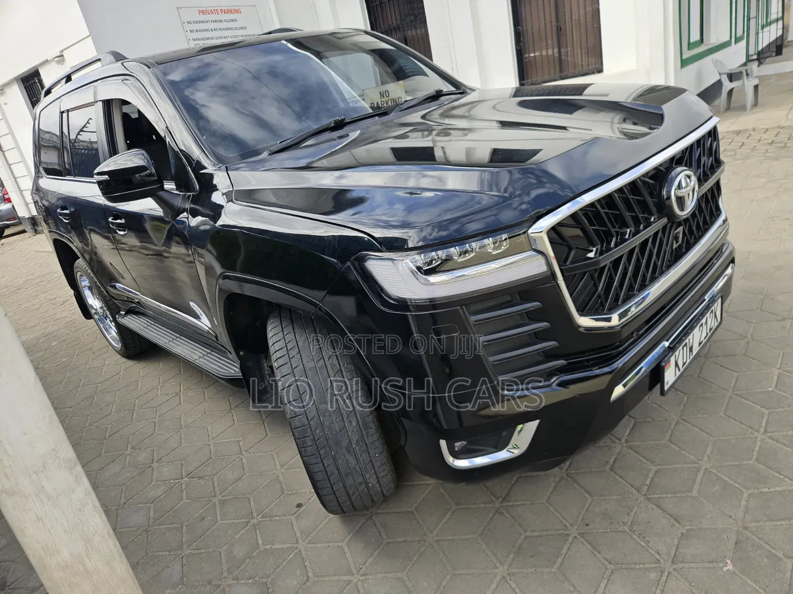 Toyota Land Cruiser 2016 Black