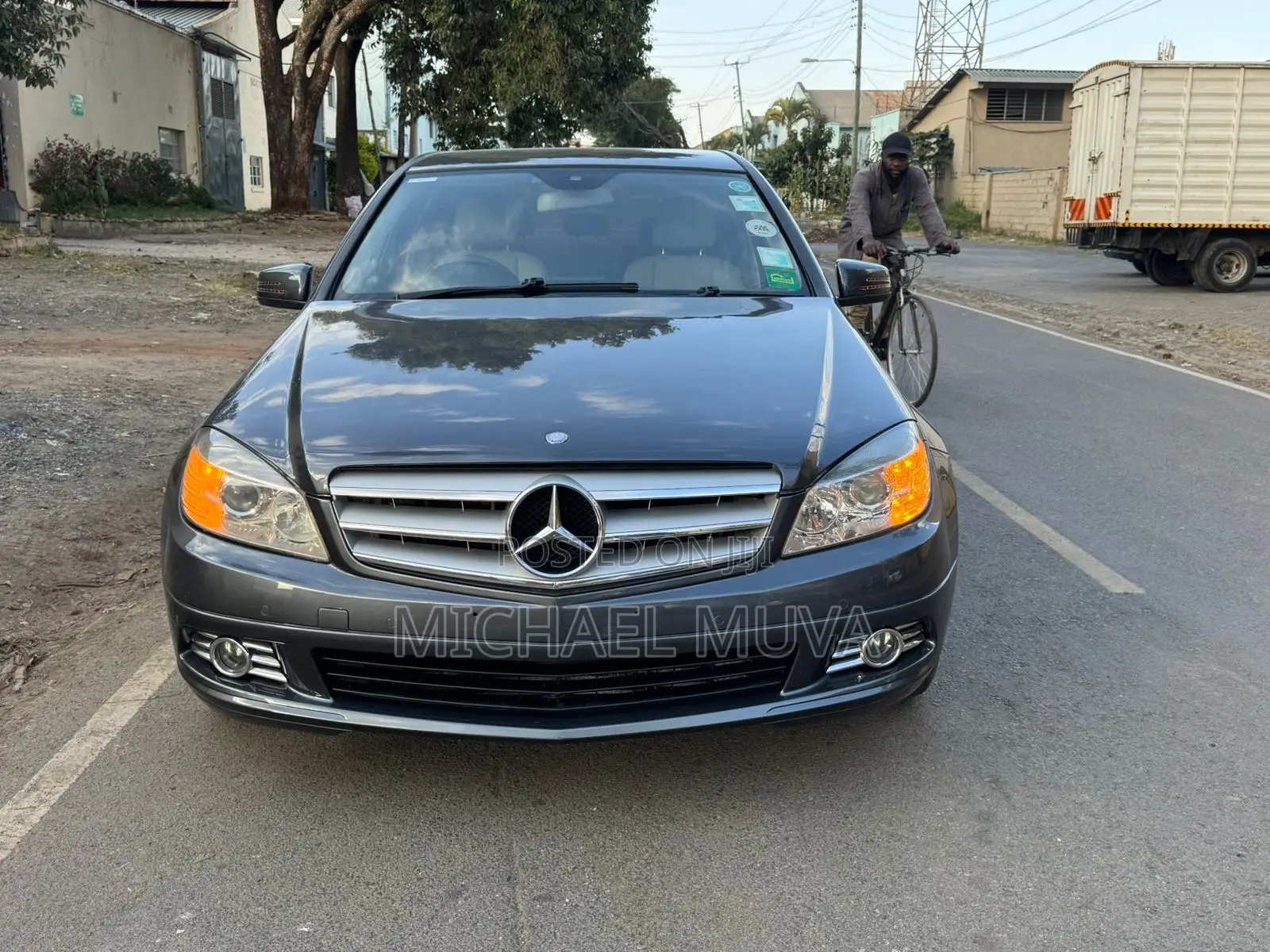 Mercedes-Benz C200 2011 Gray