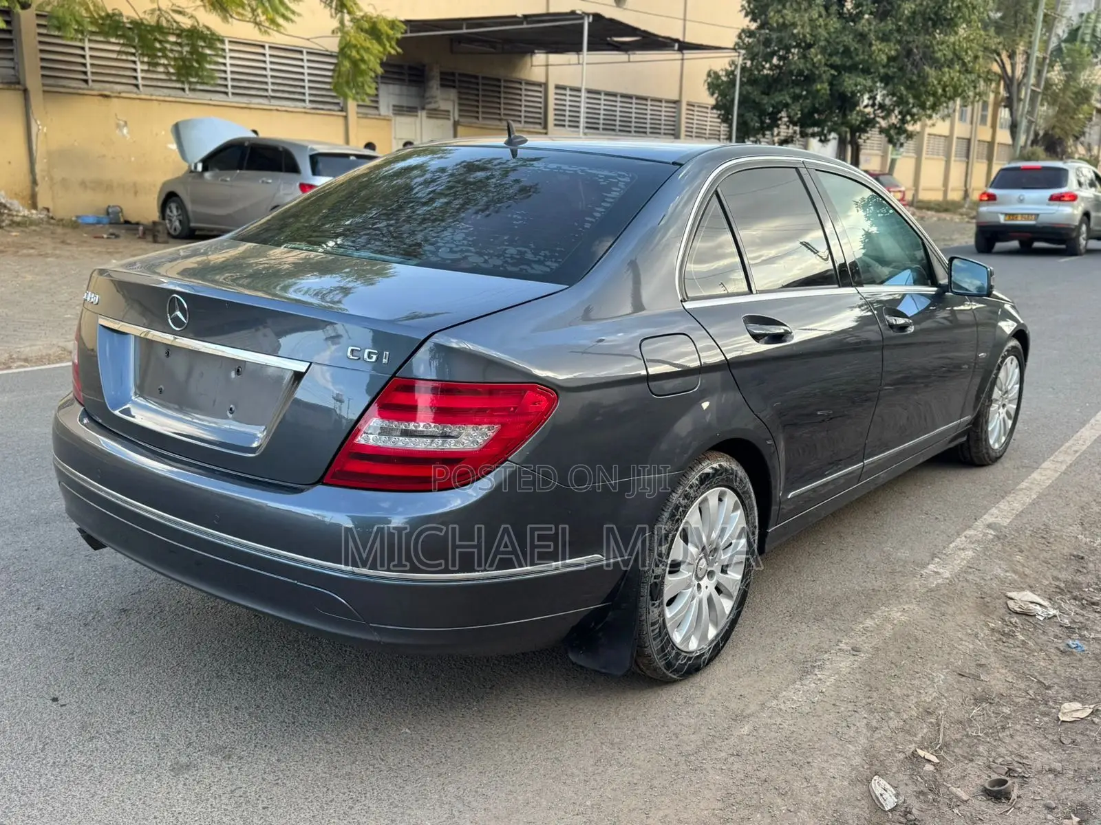 Mercedes-Benz C200 2011 Gray