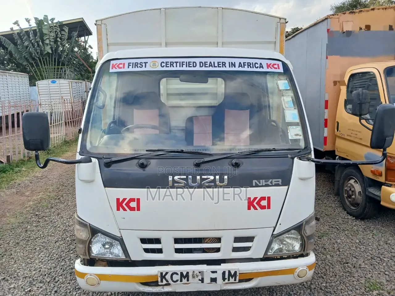 Isuzu NKR Truck