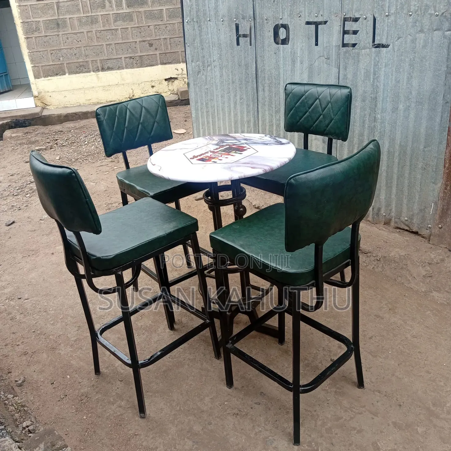 Deep Emerald Green Ravishing Restaurant Set