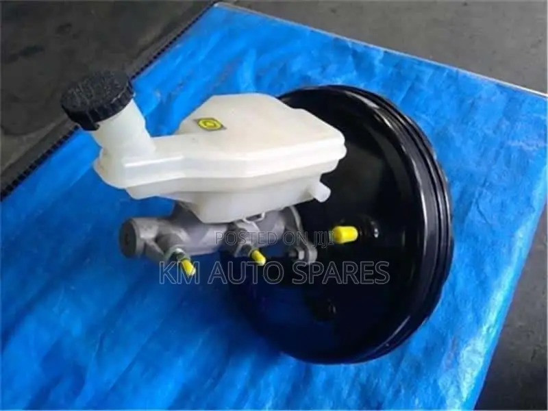 Nissan Bluebird Brake Booster/Master Cylinder