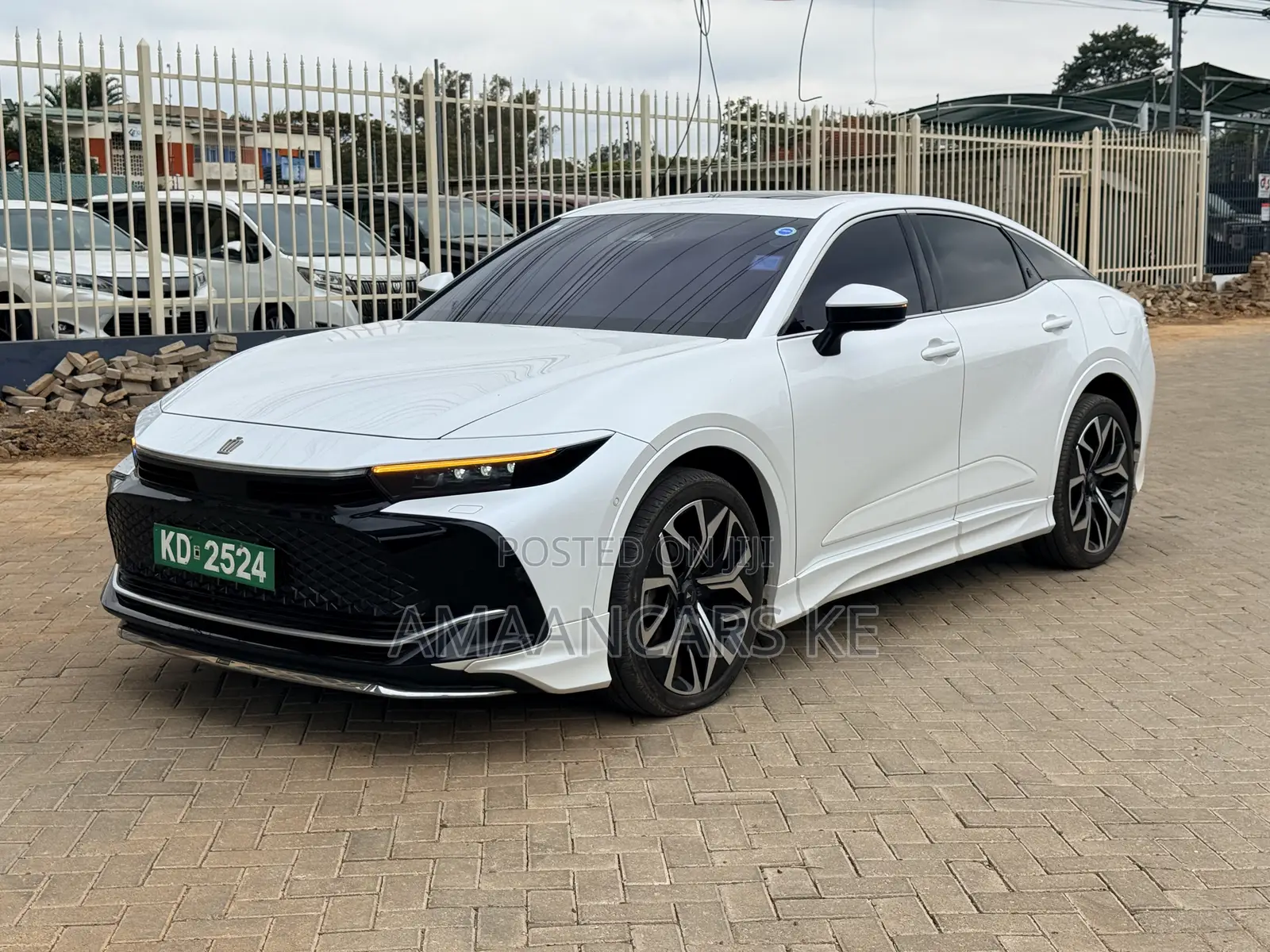 Toyota Crown 2023 White