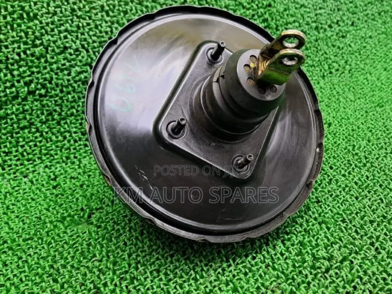 Mitsubishi Minicab Brake Booster/Master Cylinder