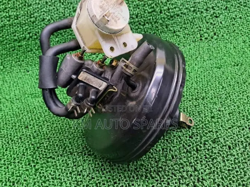 Mitsubishi Minicab Brake Booster/Master Cylinder