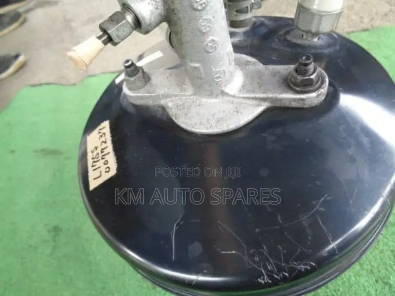 Daihatsu Move Brake Booster/Master Cylinder
