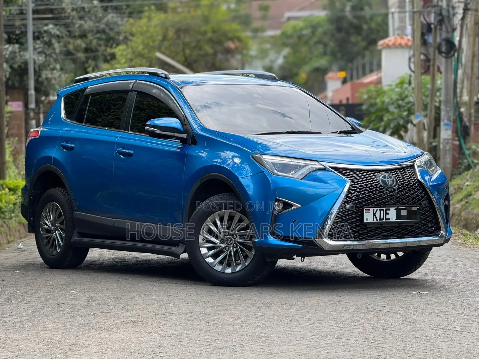 Toyota RAV4 2018 Blue