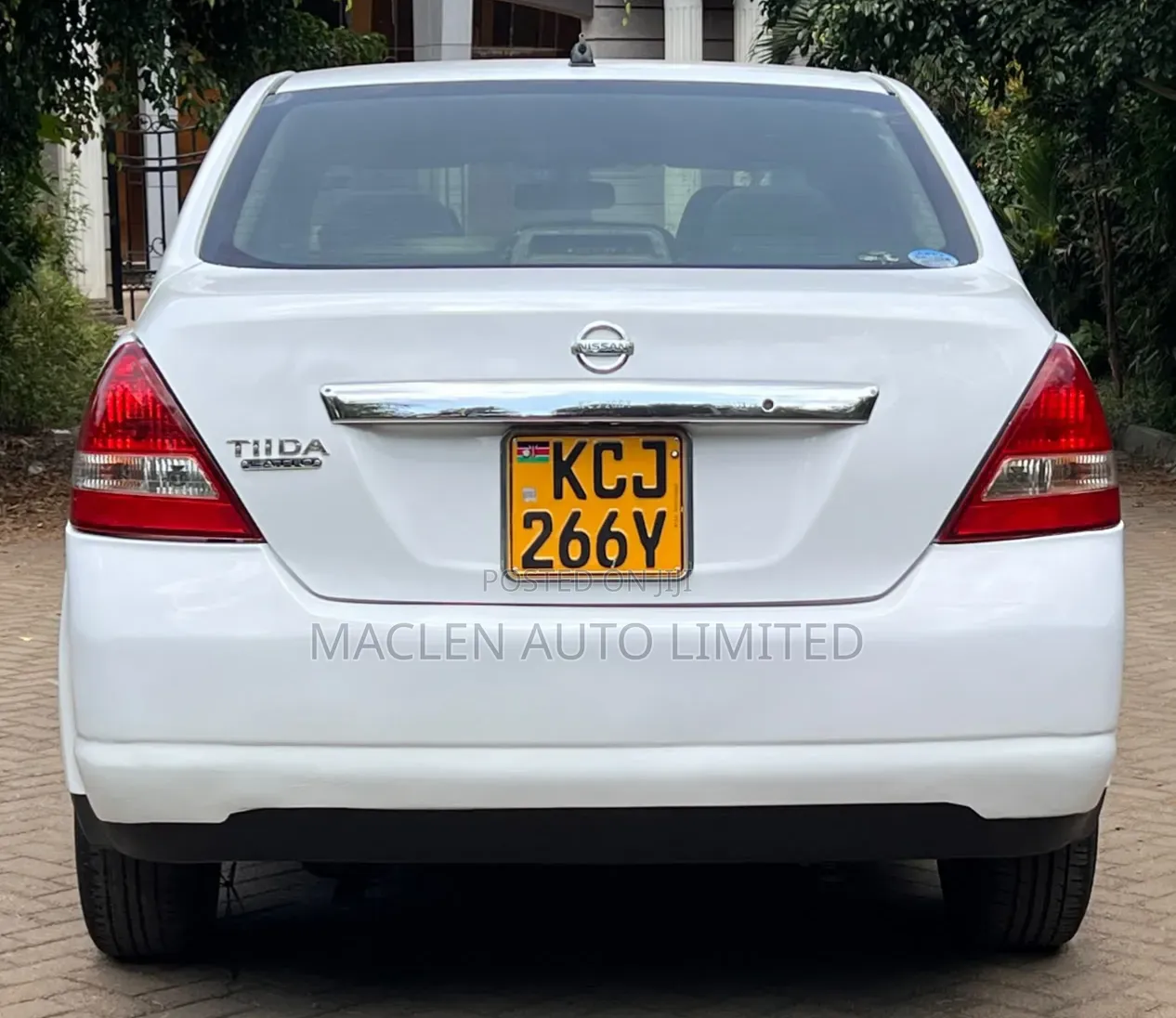 Nissan Tiida 2009 White