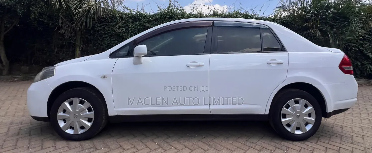 Nissan Tiida 2009 White