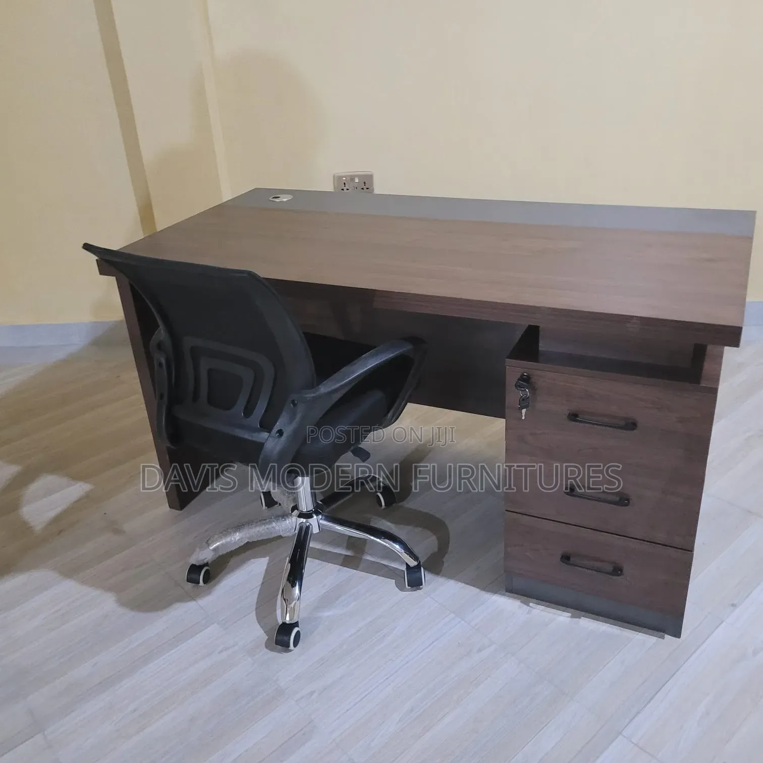 Executive Office Desk With Matching Chair