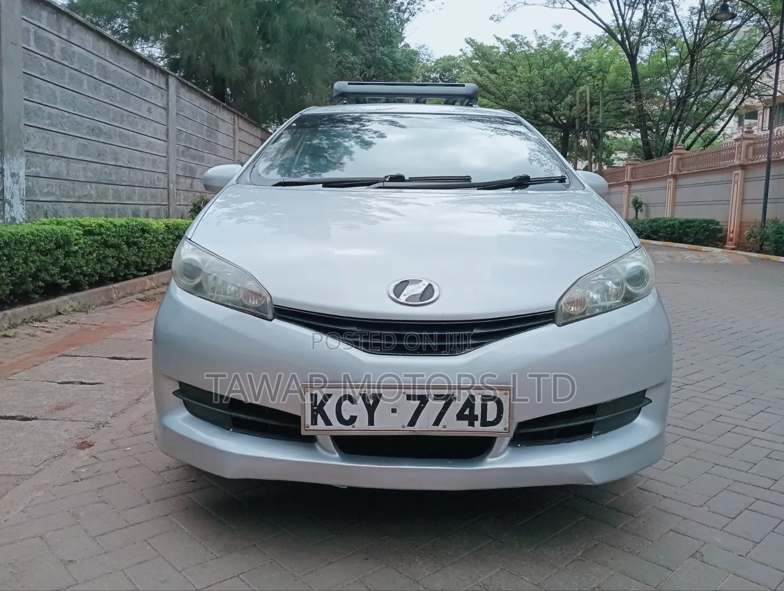 Toyota Wish 2012 Silver