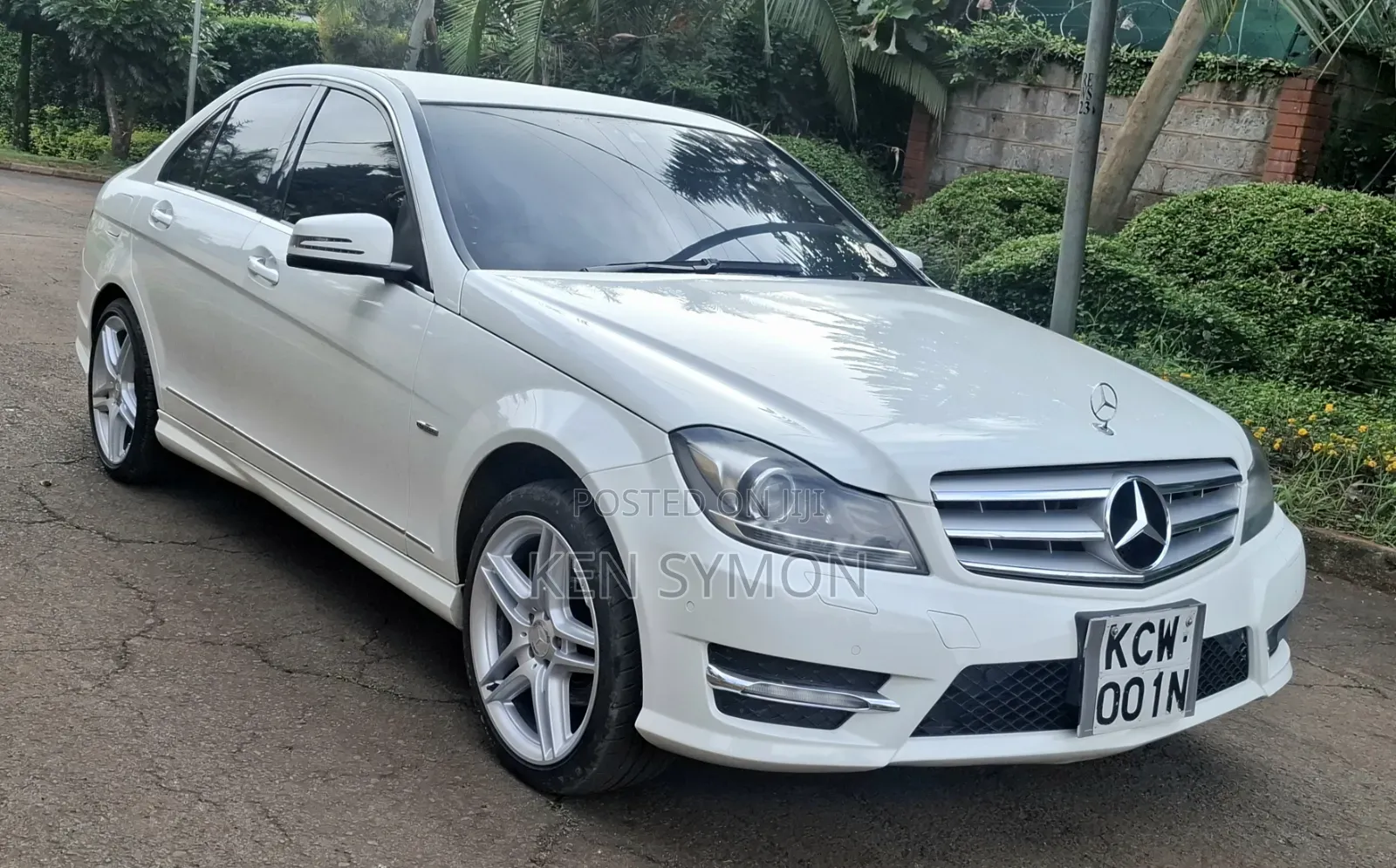 Mercedes-Benz C200 2012 White