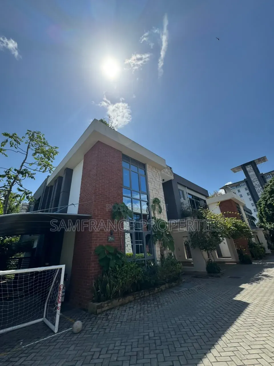 4bdrm Mansion in Old Nyali for rent