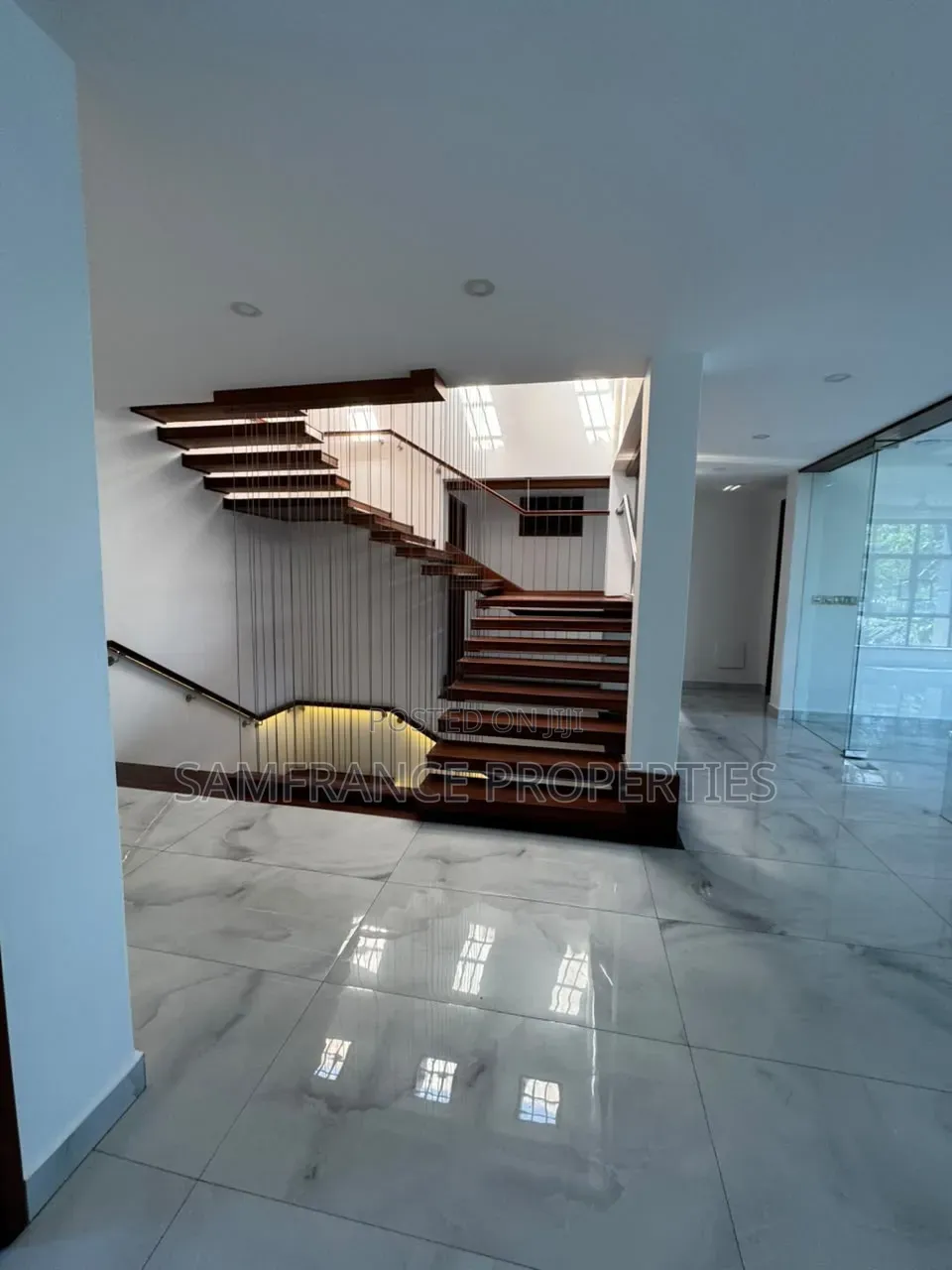 4bdrm Mansion in Old Nyali for rent