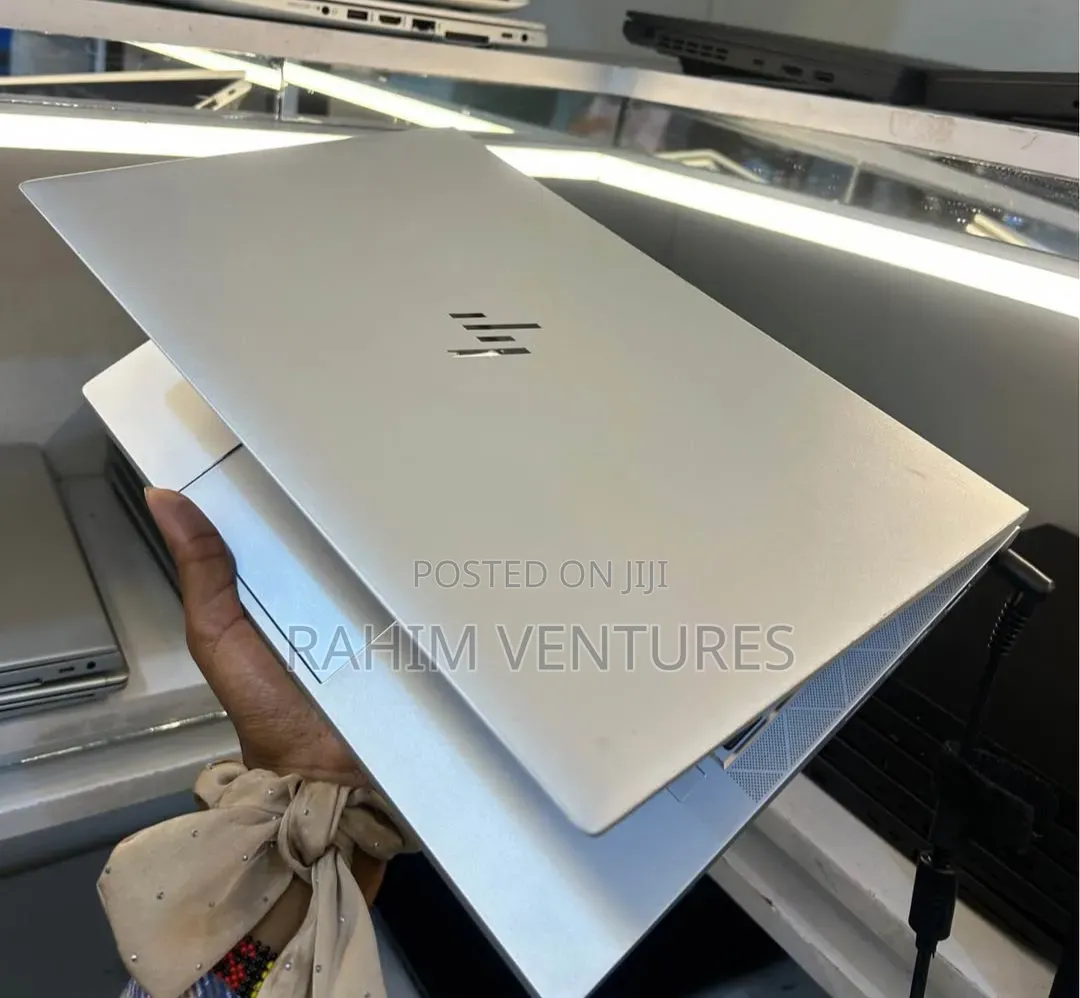 Laptop HP EliteBook 845 G7 16GB AMD Ryzen 7 SSD 256GB