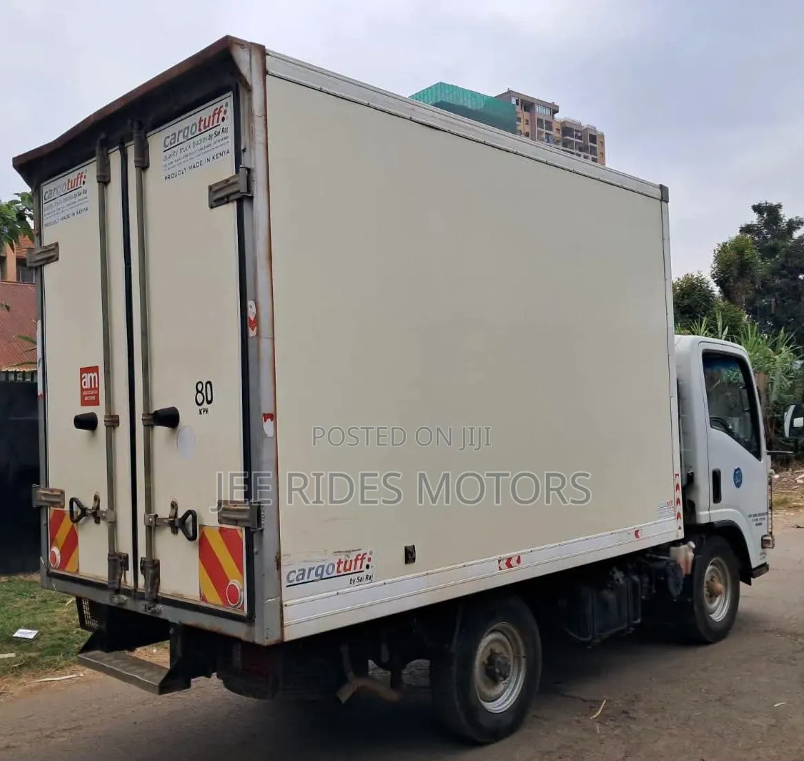 Isuzu NLR Local 2023