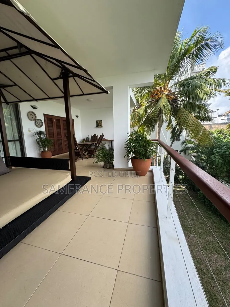 3bdrm Apartment in Cement Road, Nyali Mkomani for rent