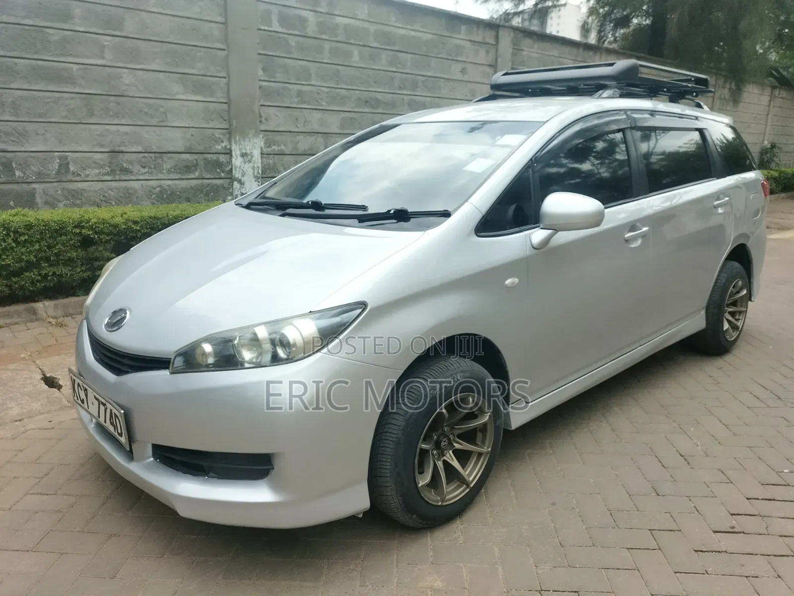 Toyota Wish 2013 Silver