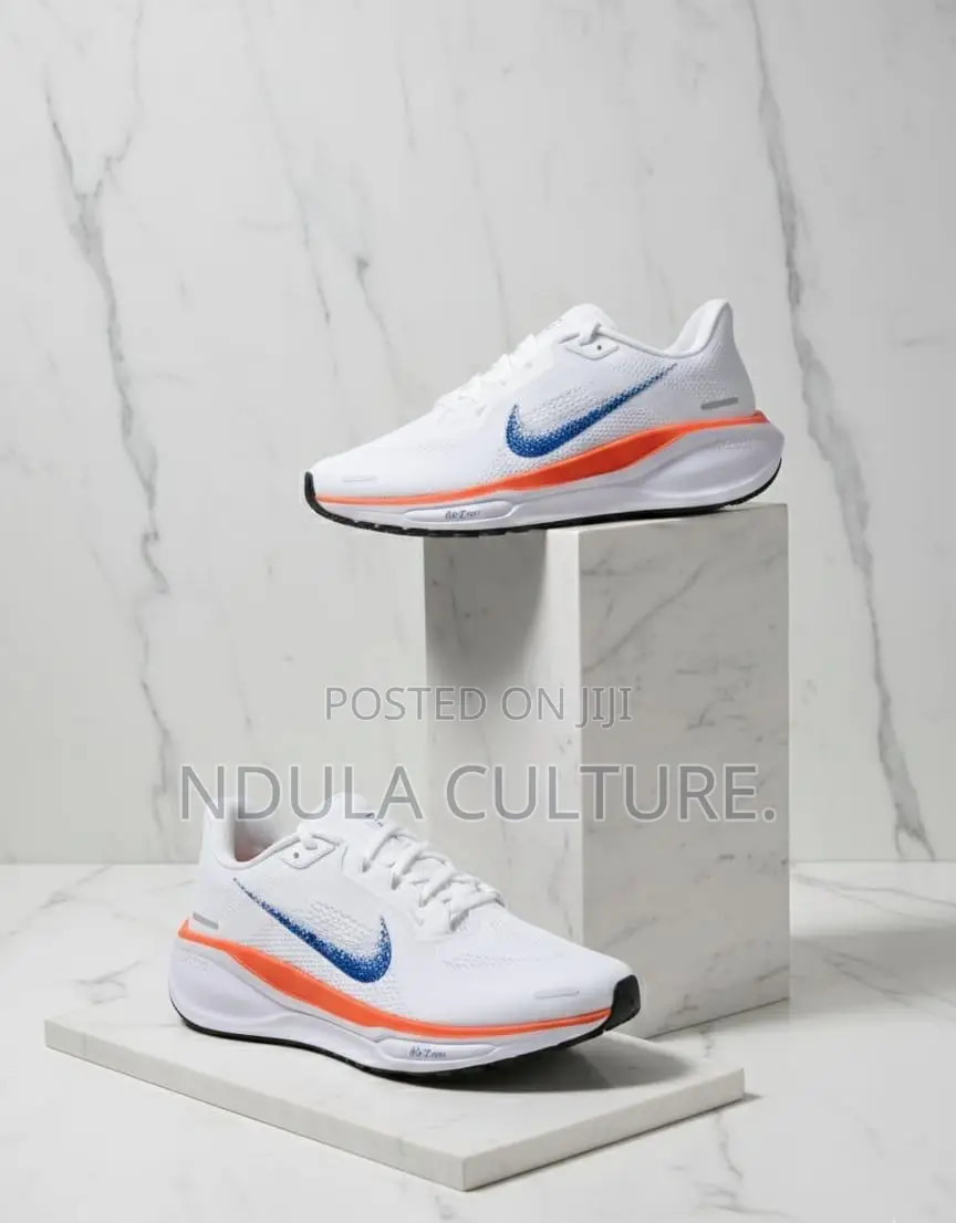 Zoom Sneakers