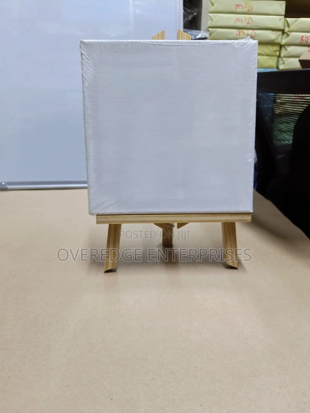 Small Canvas With Tripod Stand