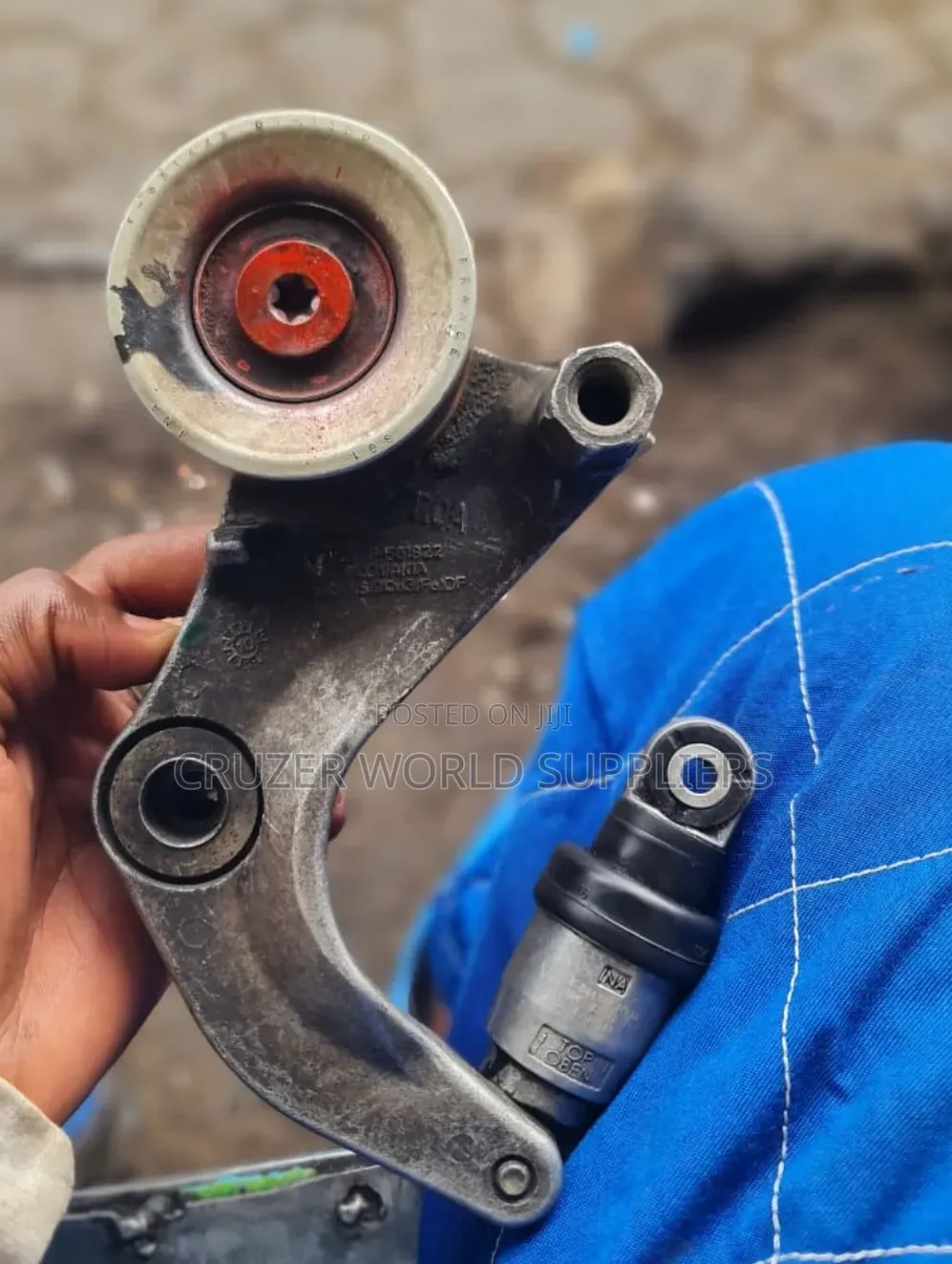 Honda R18 Engine Tentioner