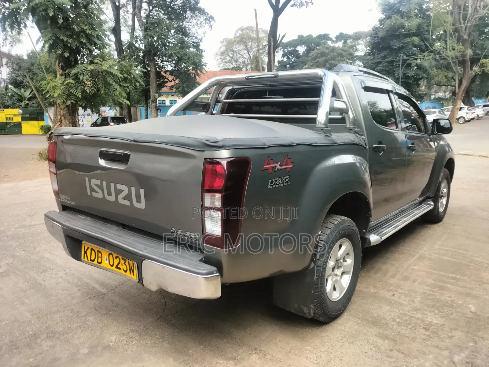 Isuzu D-MAX 2022 Gray