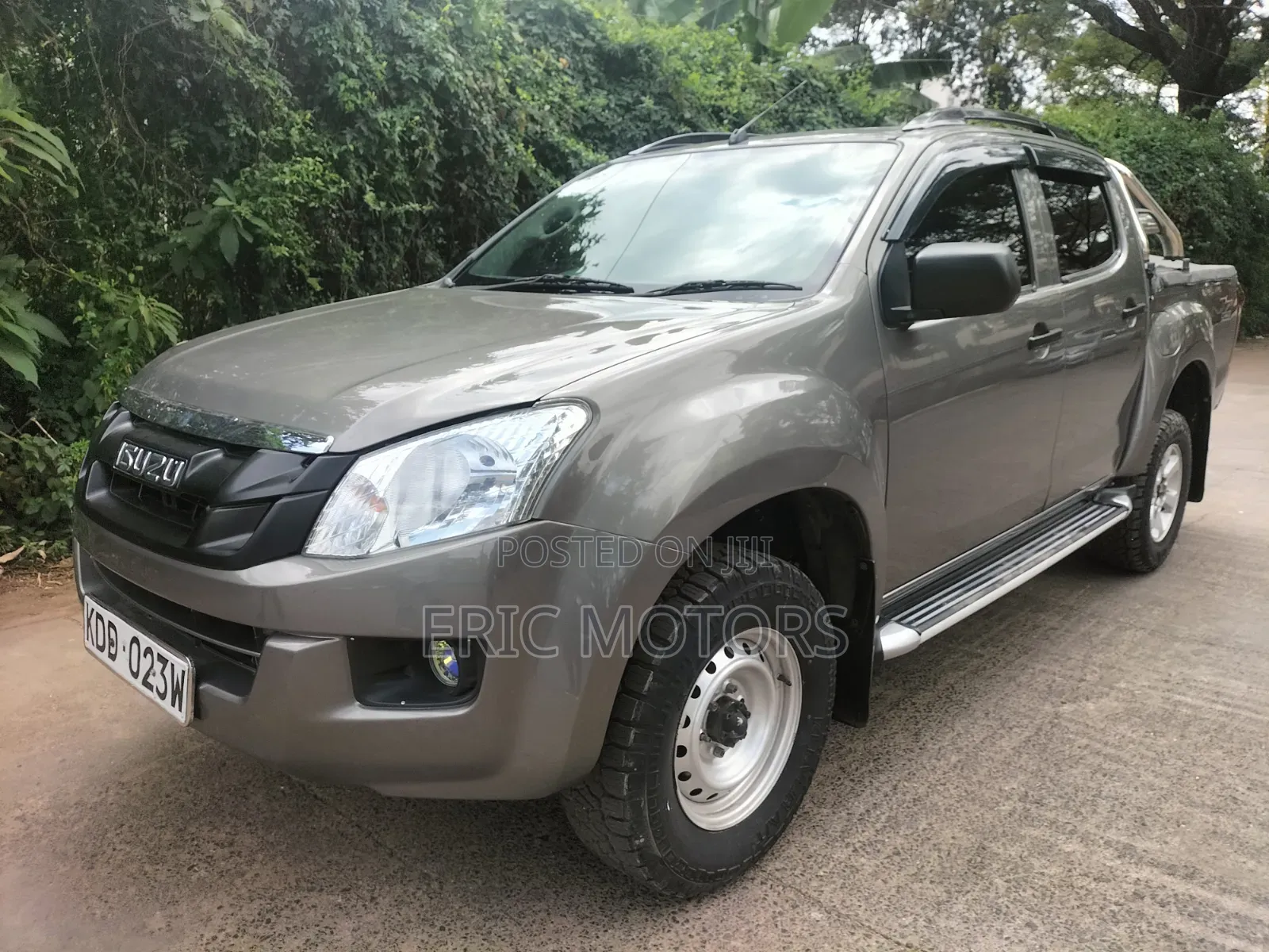 Isuzu D-MAX 2022 Gray