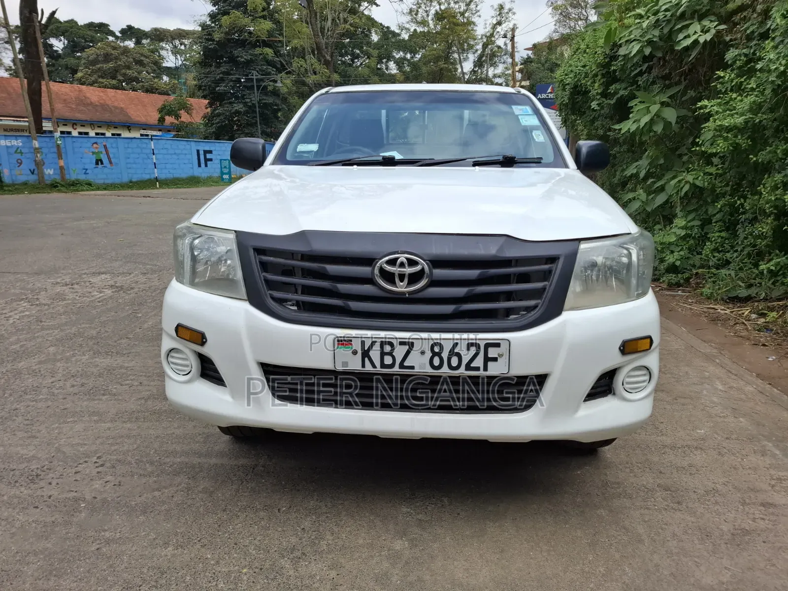 Toyota Hilux 2013 White