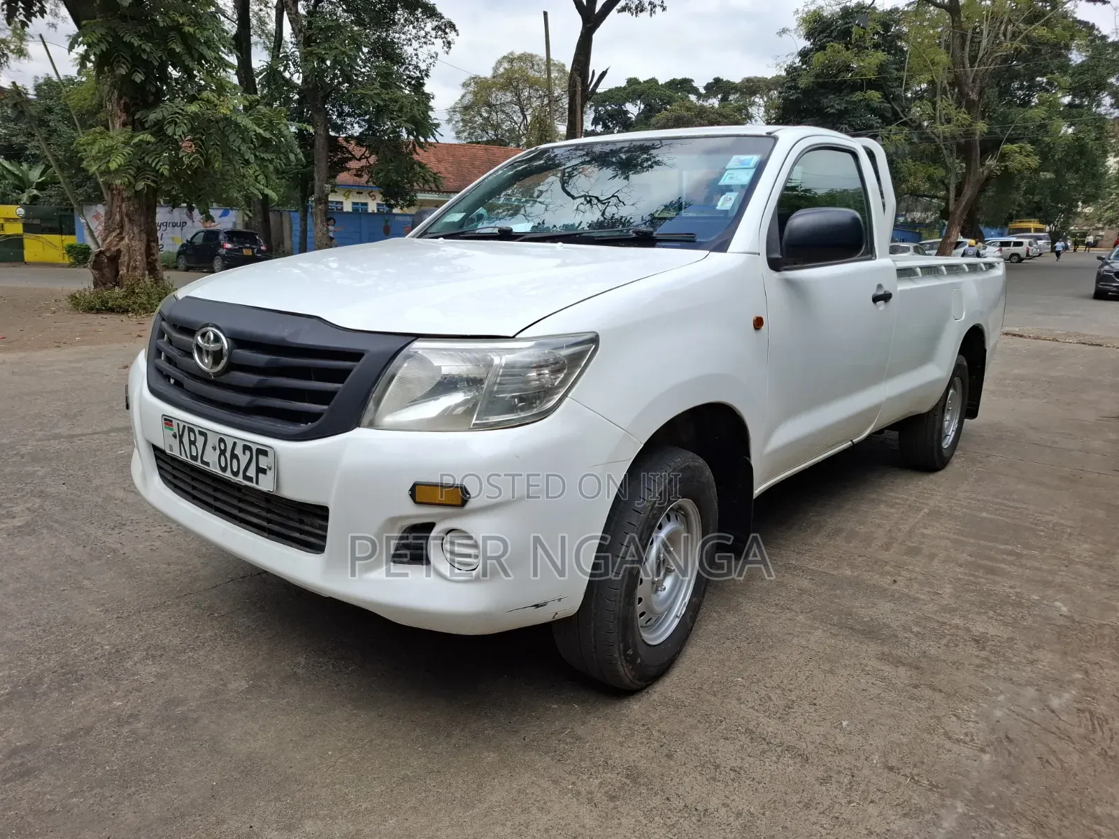 Toyota Hilux 2013 White