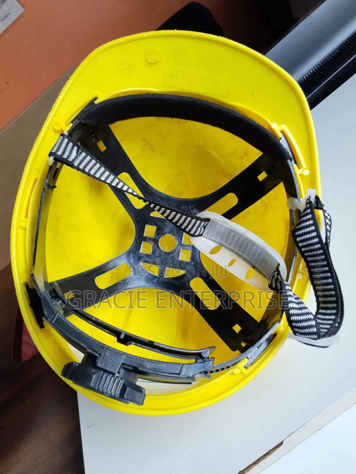 Vaultex Safety Helmet