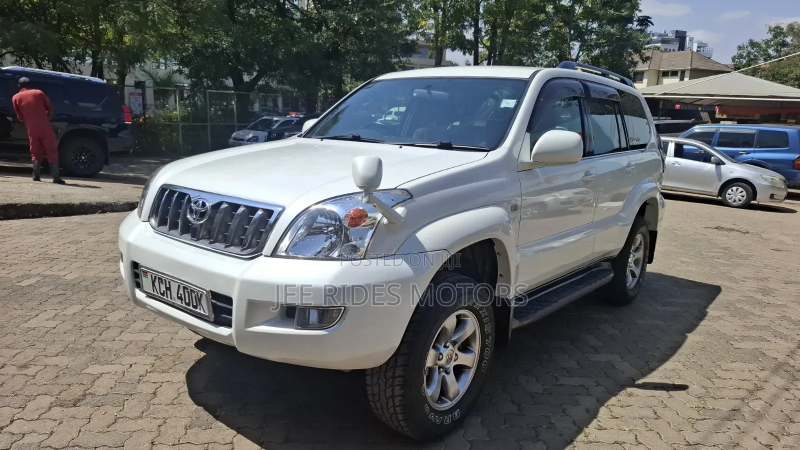 Toyota Land Cruiser Prado 2009 White