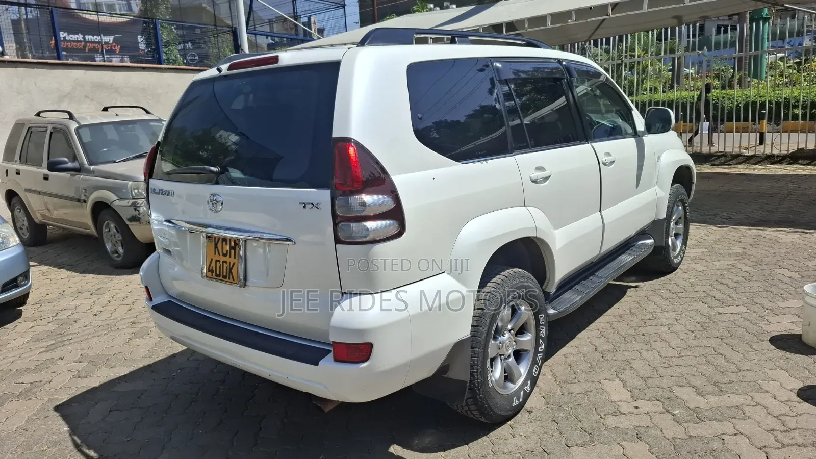 Toyota Land Cruiser Prado 2009 White