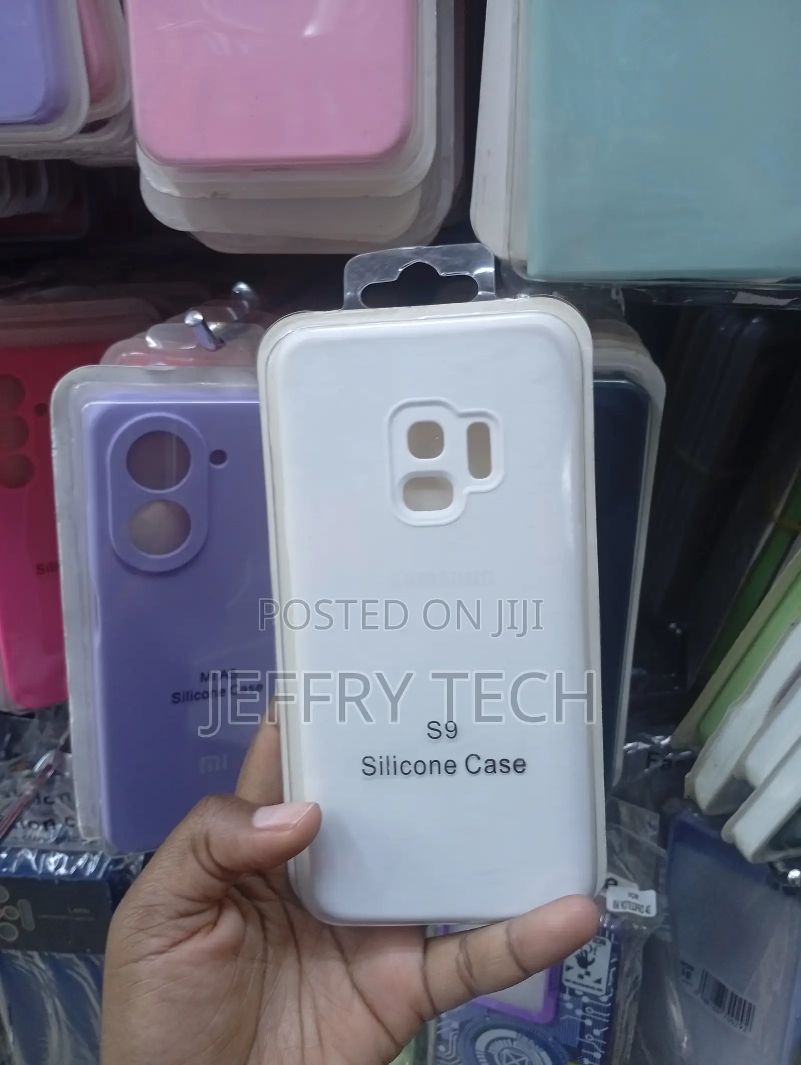 White Samsung Galaxy S9 Silicone Cover