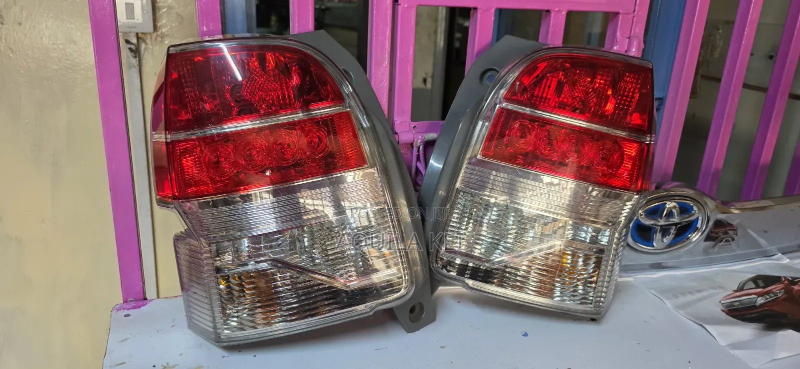Toyota Spade 2012 Backlights