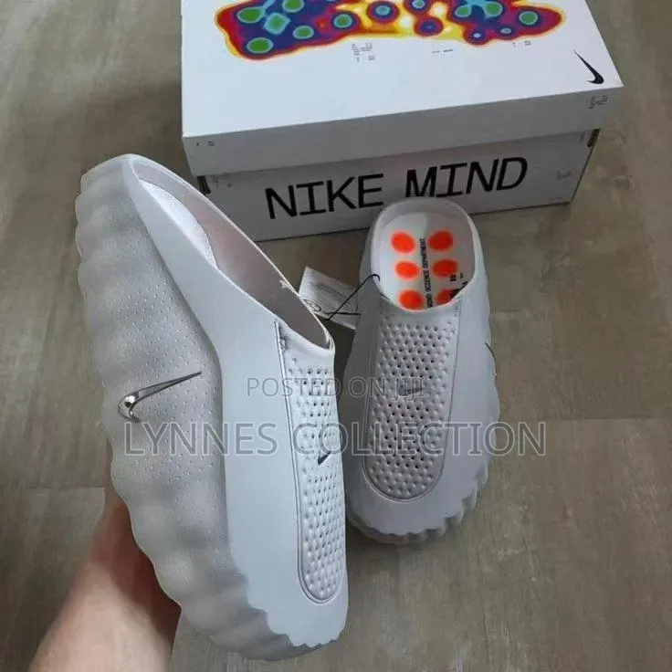 Nike Mind 001