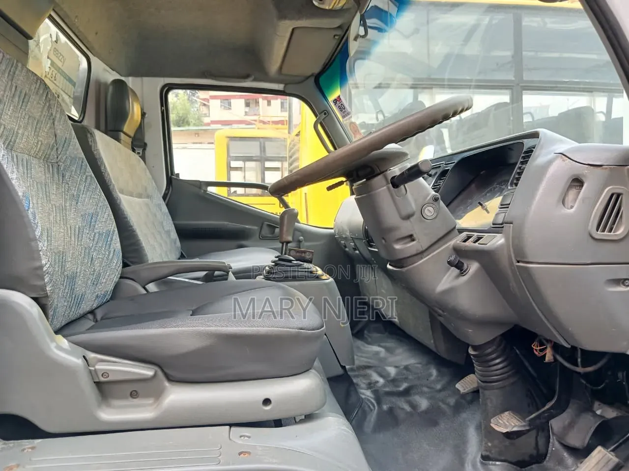 Mitsubishi Fh215,Flat Body Truck