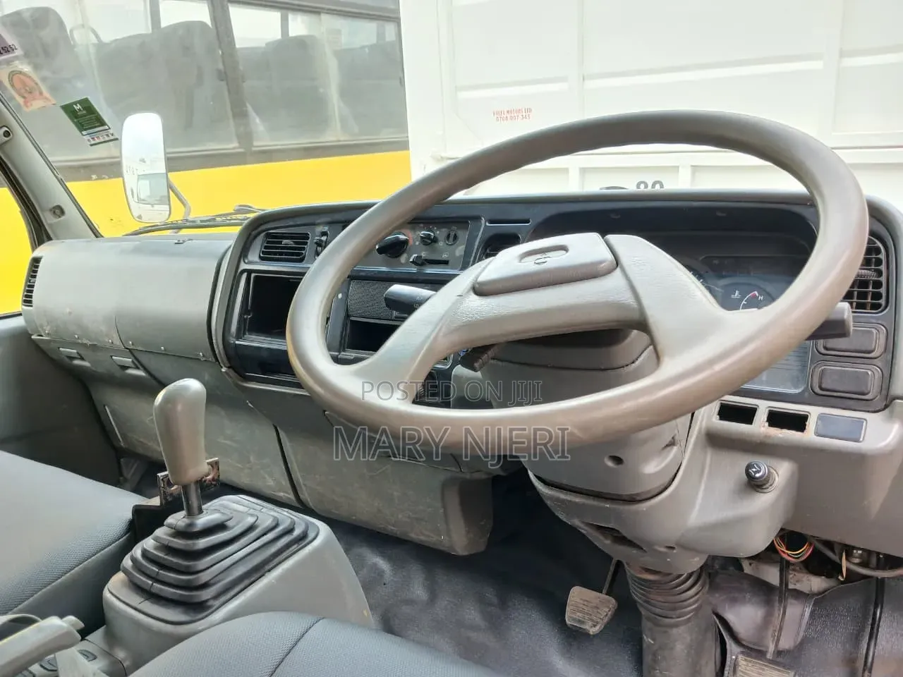 Mitsubishi Fh215,Flat Body Truck