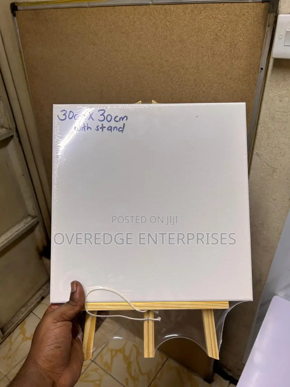 Drawing Easel With Canvas Board