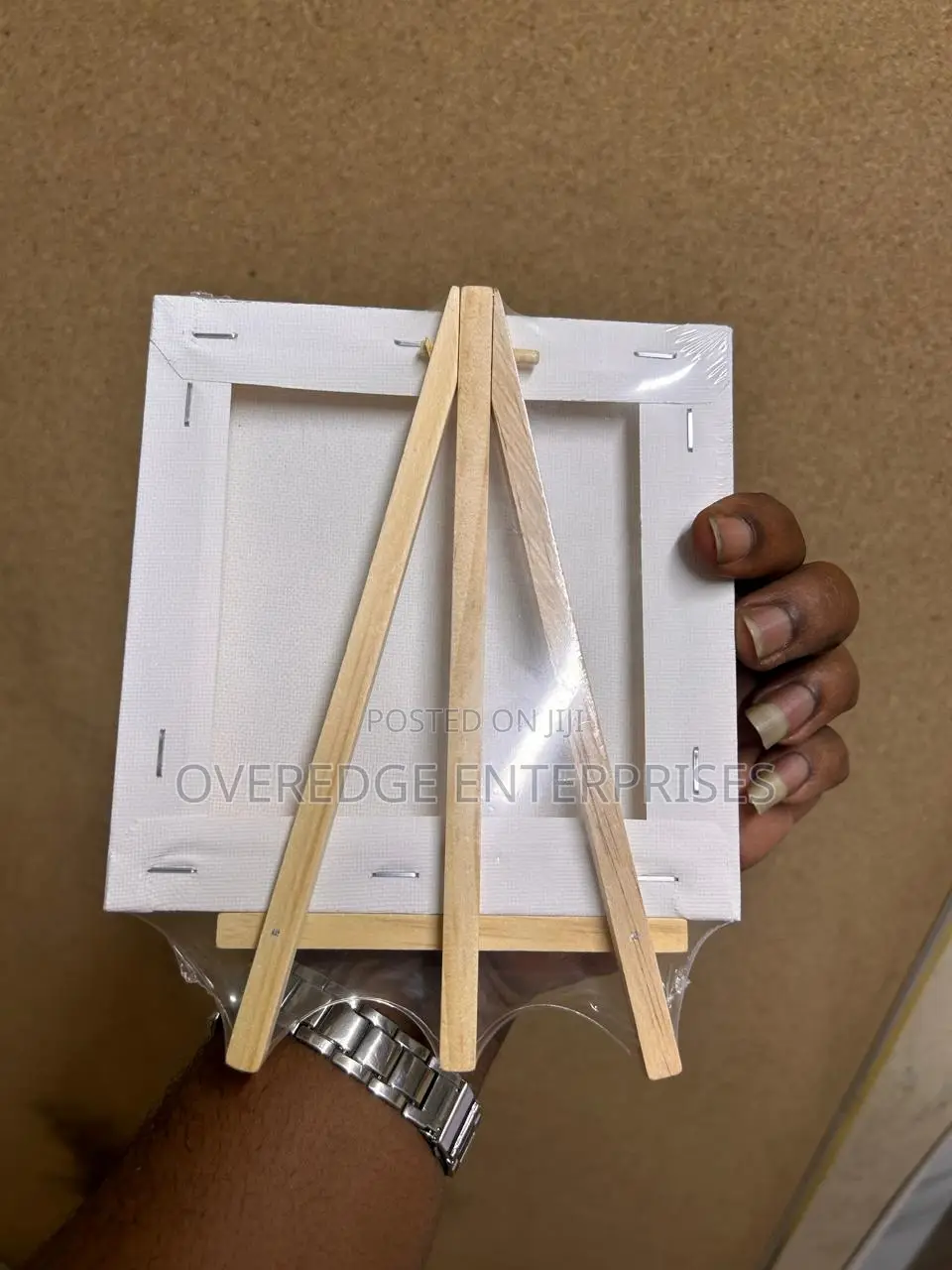 Non Toxic Small Easel With Canvas
