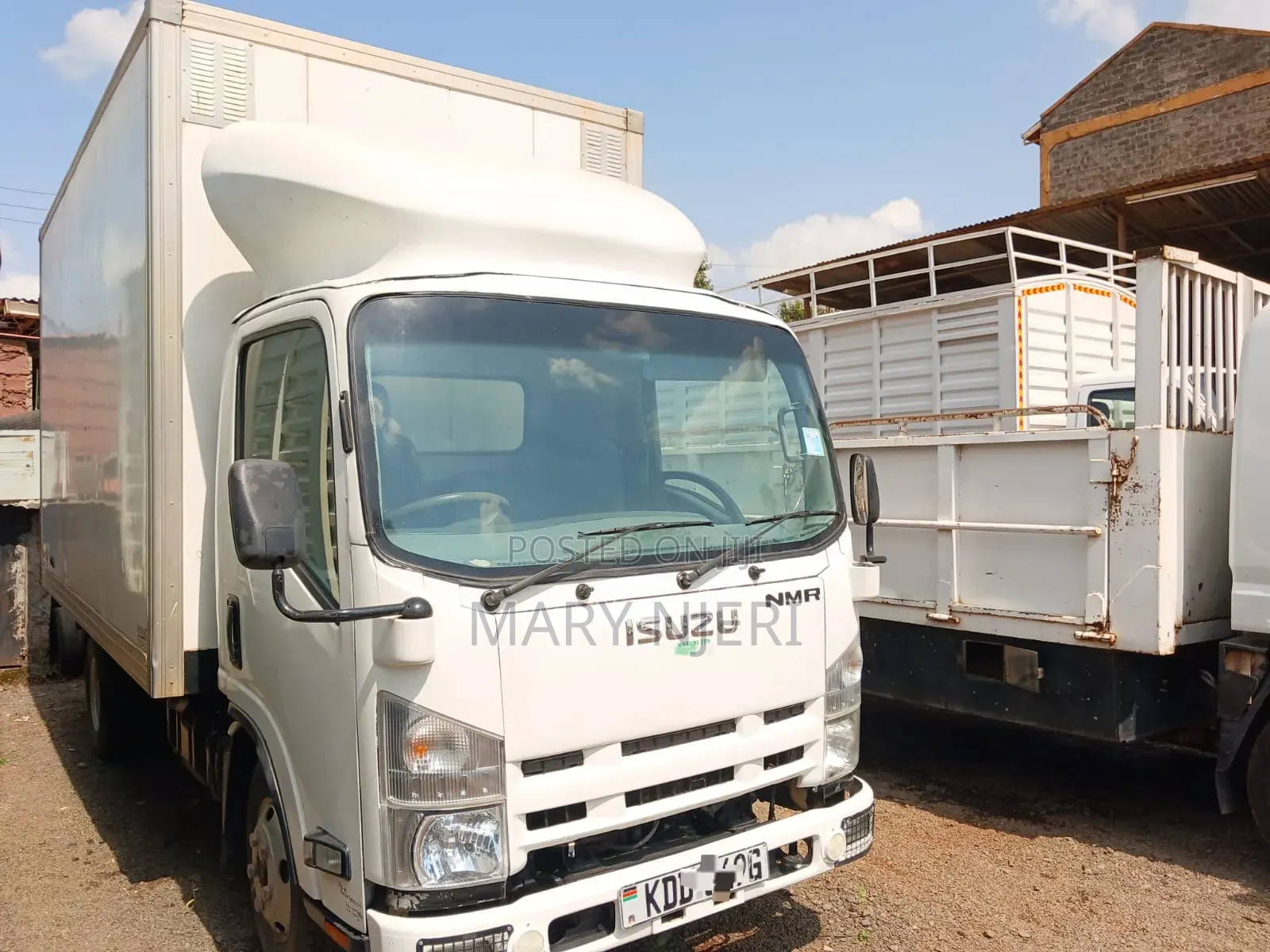 Iisuzu NMR Truck,2021 White