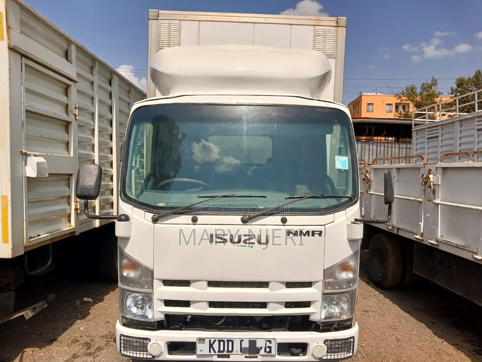 Iisuzu NMR Truck,2021 White