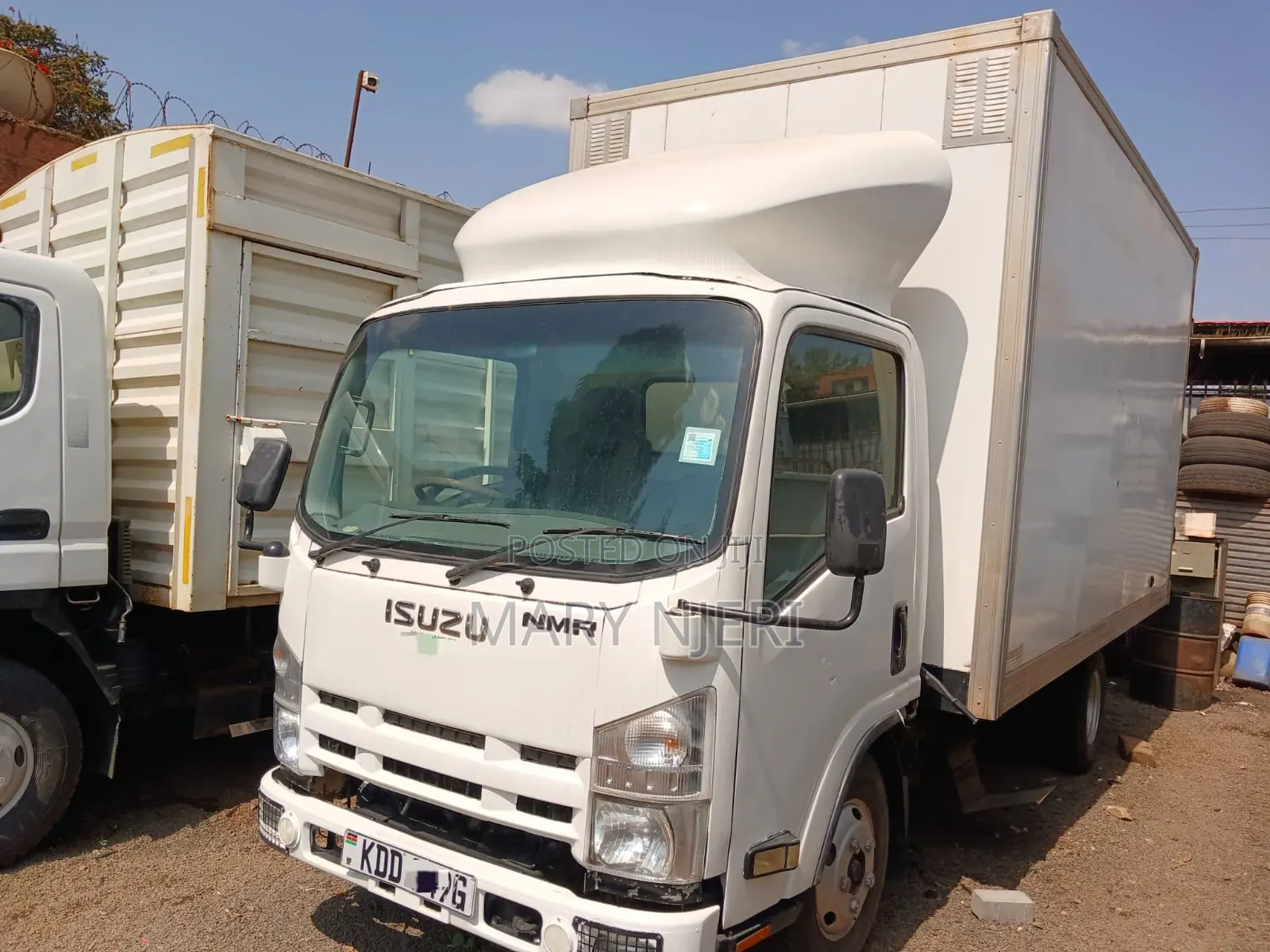 Iisuzu NMR Truck,2021 White